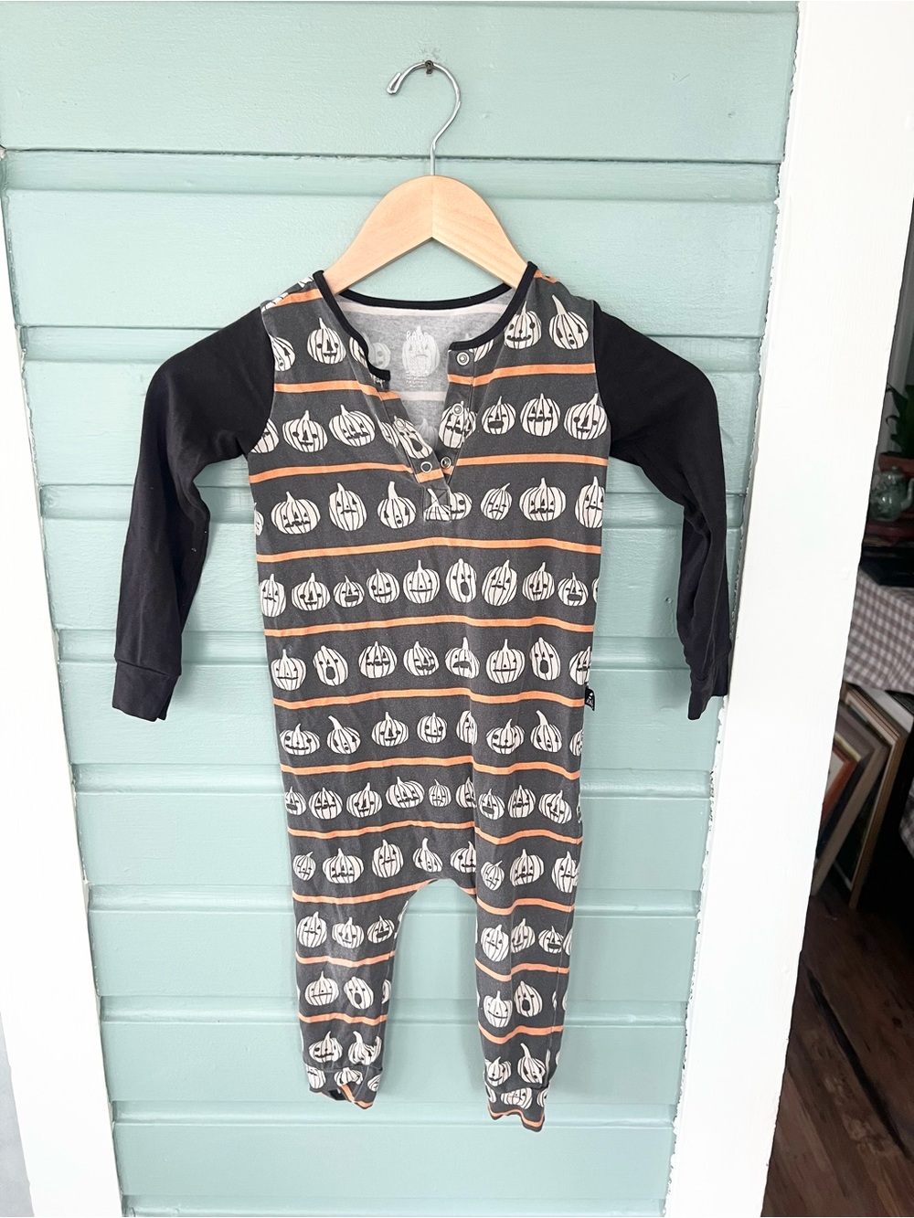 Rags to raches Halloween pumpkin one piece romper jumpsuit unisex kids size 3/4T